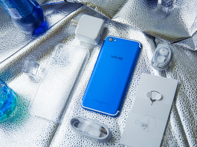 ��������һ����������+�������+����+�����ǵı��仹���ٲ��˵ģ����������Ļ�����vivo X9s����ϲ����