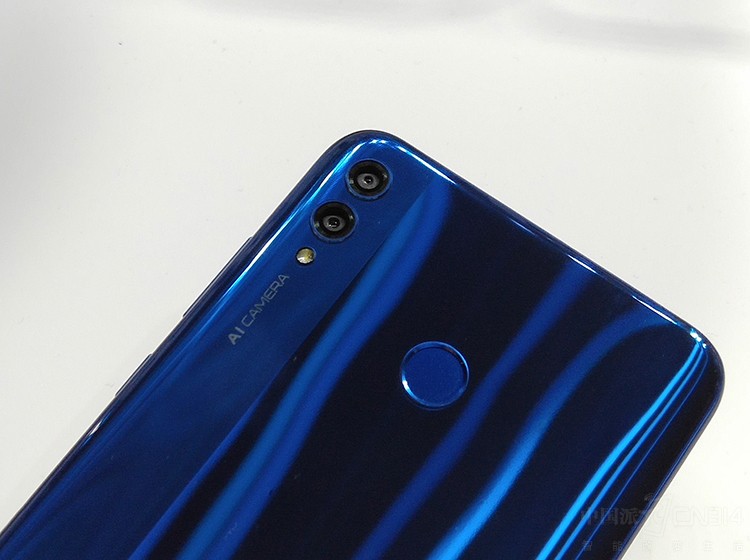 �䱸5000mAh�����أ�9V2A��䣬�����������졣