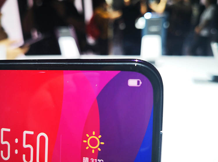 ��Ļ���ܶ�������ϸ��ĥ�����ô󻡶ȵ�R����ƣ�Ϊ�û��ṩ����չ���Ӿ����顣