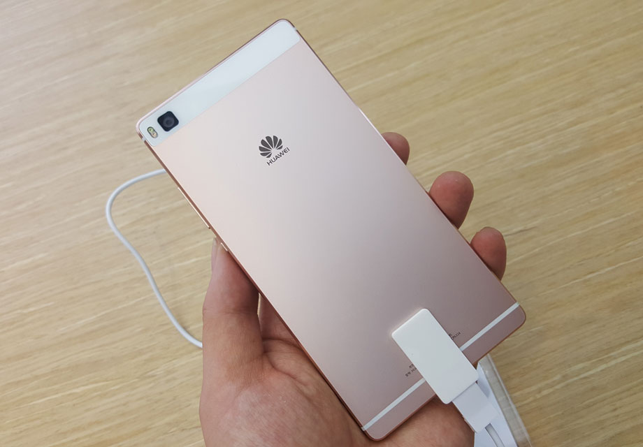 ��ɫ�������Ծ��£�