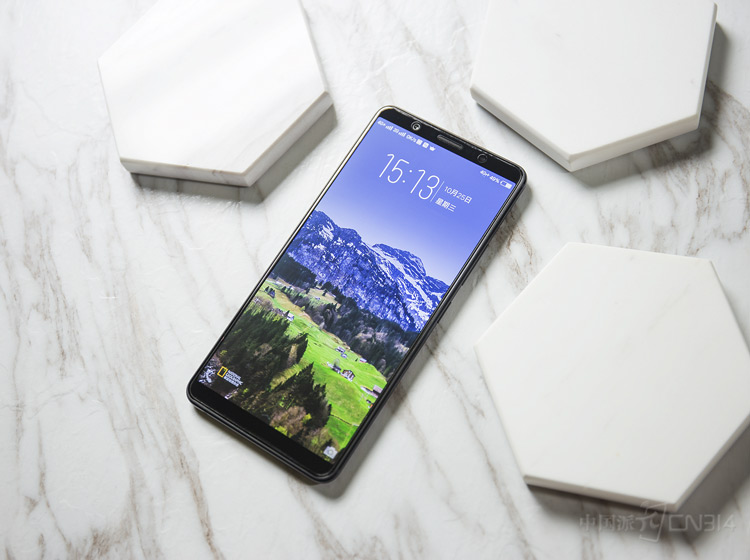 ������˵��������vivo X20Plus�桶������ҫ��ʱ����Ұ���ӹ������ܹ����緢�ֵз�ͻϮ���·�����������ң������С˵��ʱҲ���������ռ䣬ÿ�����Ч�ʸ��ߡ�