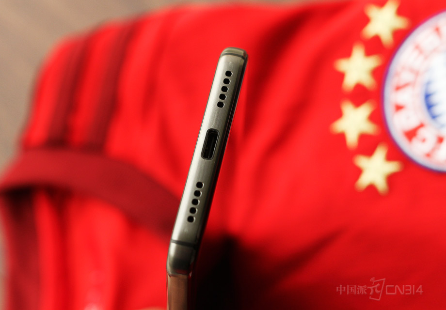 �ײ�Ӧ������������е�Type-C�ӿڣ����������