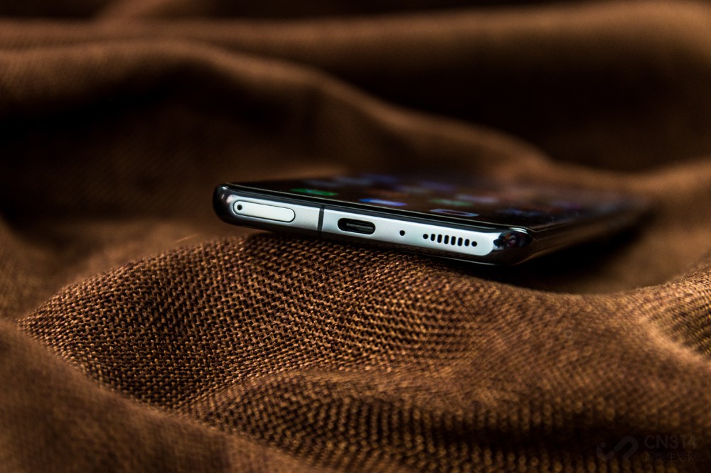 Ϊһ桱콢С11 UltraҲмΪɫˮ׼IP68רҵˮľմɻٵĶԪX С11 Ultraһһ߱˵ûķΪѾԽS21 UltraΪ2021߻Եһ콢