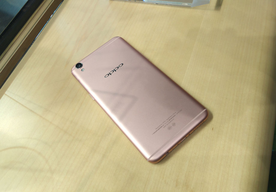 OPPO R9 plusõ�����ɫ�ı�������û�������һ���п���iPhone�ĸо���