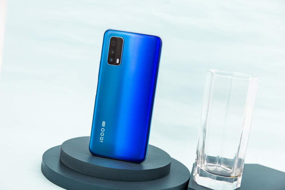 5GȫռԲͬλͲͬȺ5GֻƷʼгϻԾԲͬȺֻǷ׷Ƴ컯5GֻƷ˵ֻiQOOҲ79Ƴ2000ԪλiQOO Z1xڴ汾6GB+64GBֻҪ1598Ԫ