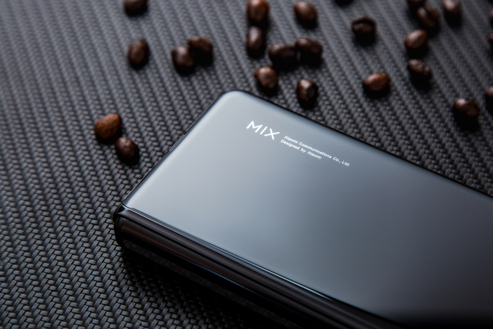 ���÷��棬MIX FOLD С���۵�����������888+LPDDR5+UFS3.1����ϣ���������ǵ�Ч��5020mAh��˫��о��������飬�ڲ���·���������ICоƬ�����67W��䣬ֻ��Ҫ37���Ӿ������һ��������ڡ������ⲿ�ֻ��������С��Ԫ����ֵ��ֵ�أ�