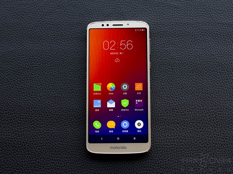 ������˵��Ħ������e5 plus����Բ���ָг�ɫ����ӵ��5000mAh���أ�����������Ҫ����������Ǹ�����ѡ��