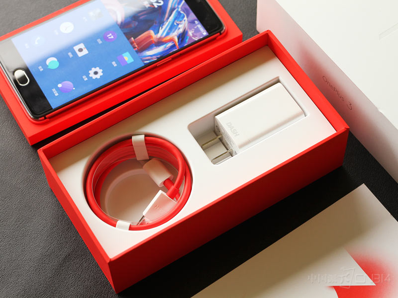 ��������һ��3�ֻ��е������ֻ���������������ߡ�