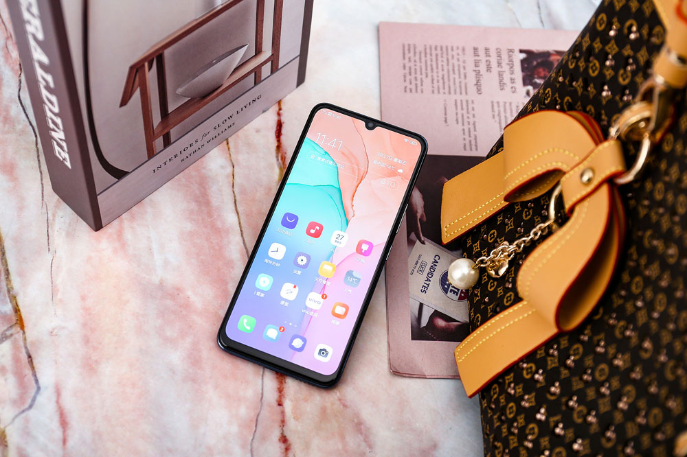 ոգvivoϷķʽǴµvivo S6ֻһǡܶҹĵ5Gֻ˷ǳﳤˣϾ֮ǰĹٷƵУvivo S6ڹߺܲҹҲܹ˵ĵĺʾûҹкܴôǾûͼֻͣǿͼĻᷢvivo S6ʵɣƯʵɣ