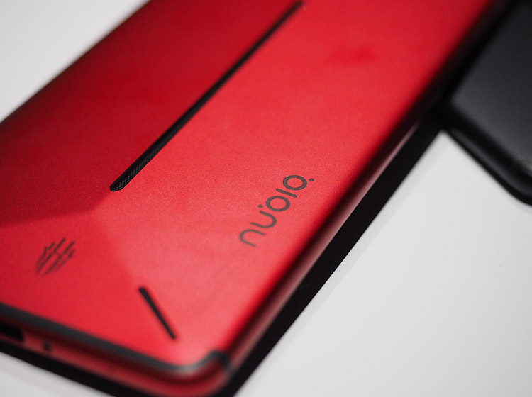 �ײ������к�ħ��logo������nubio����logo�����Ҳ����档