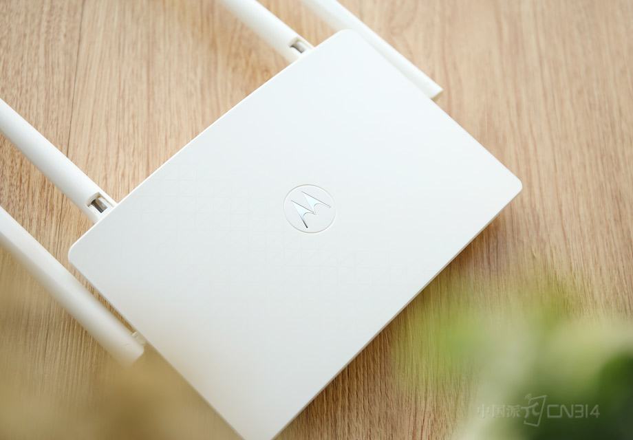 ����һ�㹦���棬Ħ·��M1��֧��AppԶ�̹���������ʵ��Զ��ʵʱ���ơ�������ǰԤ��ָ���豸�Ķ�ʱ�������ƿغ�������ʱ��ͷ������ݣ���ʱ���պ���������̬��