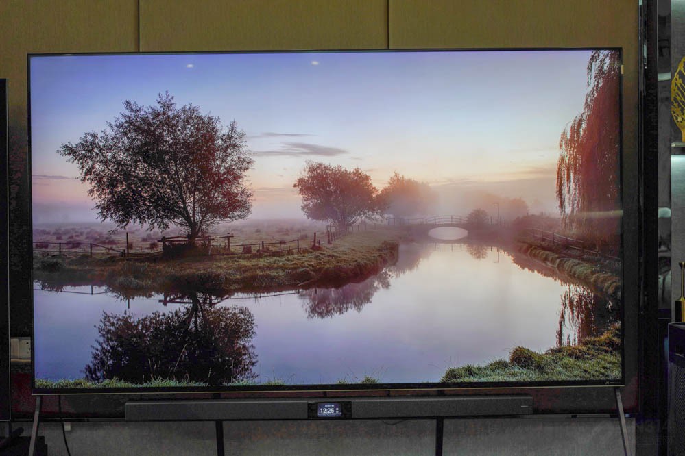 客厅变IMAX影院 TCL巨幕智屏98X9C赏析 TCL