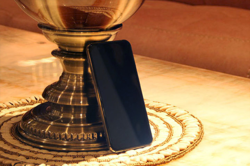 Ϣ��״̬�£�Gigaset ME��ǰ���һƬ�ںڣ�����зǳ��á�