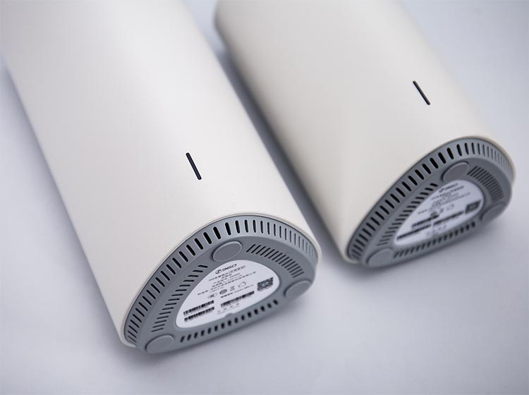 �����°벿�֣������һ���Ƚ�ϸ��ָʾ�ƣ��ײ�������һȦ��ɢ�ȿװ�Χ������ĳЩ�û���˵�����·�����ǳ��겻�صģ������ң������ɢ����ƻ����б�Ҫ�ġ�