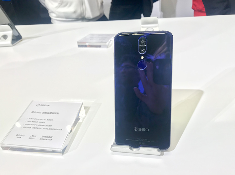 �ܵ���˵�����360�ֻ�N6 Pro�������ۡ����ܡ����ա���Ϸ���飬ͬ�����ü۸�������ǳ������Լ۱ȡ�