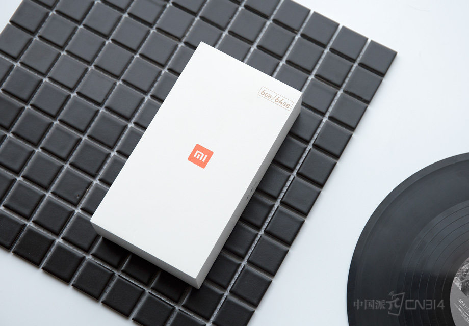 ����С�׶��ԣ�С��6������һ�����ս������Ĳ�Ʒ���׾�˵7��ĥһ����������콢��Ʒ�ϣ����ǿ϶��ῴ��һЩ���£�