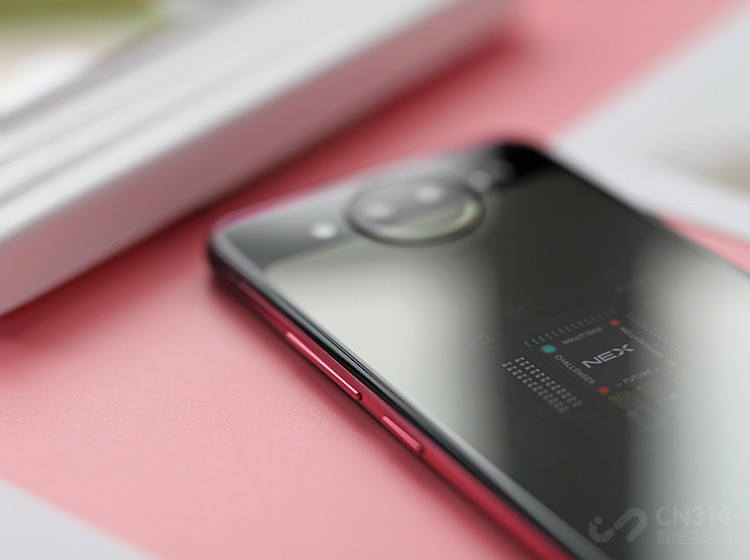 ������������Ϸ�г䵱����Ϸ�ֱ��Ĺ��ܣ��ܹ��ø������ָ����ɸ��ѶȲ�����ͬʱҲ֧���Զ�����ʾ��Magic Case���ܿ�����������չ�ָ��ԣ�����������д���־���ֱ���ڸ�����չʾ�����֡�Ϳѻ���淨�ǲ��Ǹ��Ӹߴ������أ�