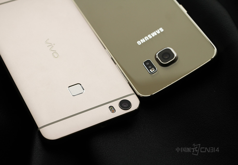 ���������Ĳ���Ҳ��ȫ��ͬ�����Ǿ�ͷ����͹�𣬵��ǳ��Գƣ�vivoָ��ʶ��ģ��ȡ�������Ǿ�ͷ�����ã�������ͷ�����˻����Ҳࡣ