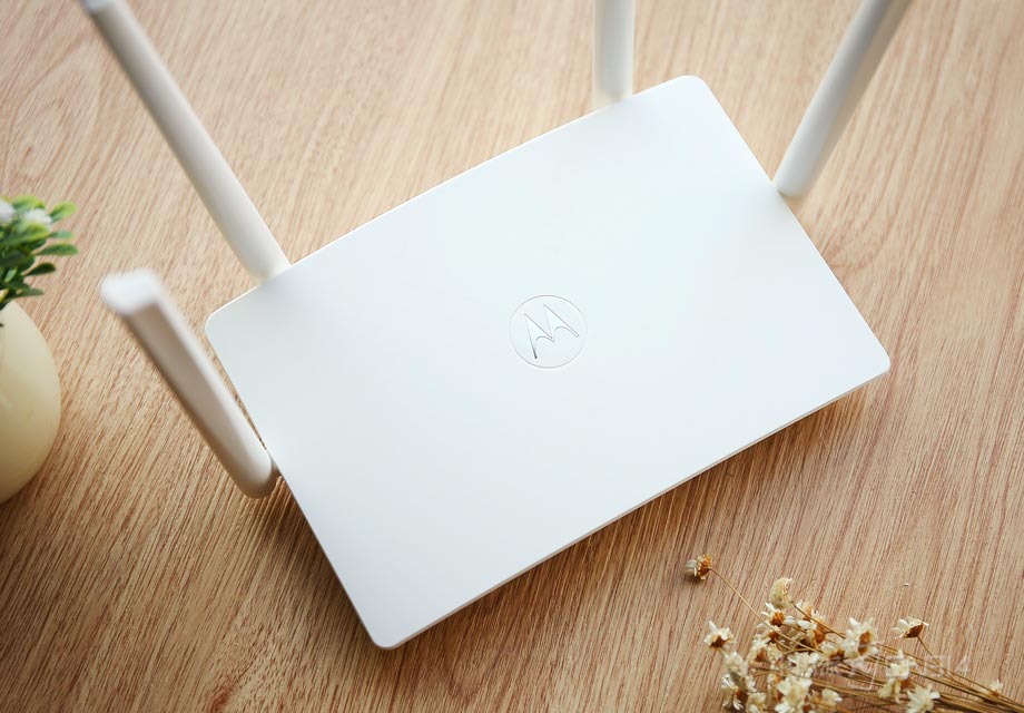 Ħ·��M1���ñ�ƽ����ƣ�ͨ������Ϊ��ɫ�������м�Ħ������Logo�����ĸ����ߡ�����������ü���ҧ�����ա����صĸ߹��������������Ը߹���š�