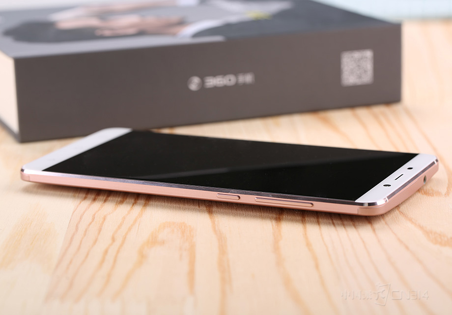 �����Ҳ�ֱ����������͵�Դ�������������߿򼫶��ںϣ���ѹ�ָ�Ҳ�ǳ�������