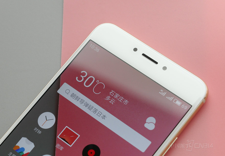 ����MX6�Ļ���������ü��¶ԳƵ���ƣ����ߴ�������ǰ������ͷ�����໥�ԳƵ���������Ͳ���ࡣ���ż�ʹ�Ǵ�Ů����Ҳ���������κ�ë���ģ�