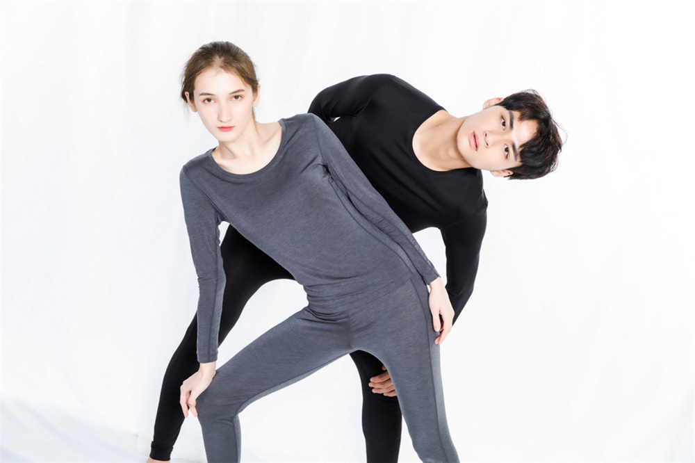 �ܹ������ı�ů�������������Ҳ�ؽ���Ϊ������Ҳ���������ǽ���������ʶ�ľ��ѣ�������ƽʱ�����Ƕ��������µġ�������״��Ҳ�ǳ���ע��ר�ŵ�����ϴ�»���ϴ��Һ���������UһWarm+������ů�����Ǵ�Դͷ�Ͽ�ʼ���ơ�����������ʹ�õ�������ά����ά������һ�ֽ���Smart Value+�Ŀ������ϣ�ͨ������ά�л�����Ȼ�����־���������Ԫ�أ��ܶԲ���ʵ��94.75%����Ч����ʡ�