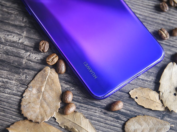 nova5ϵ�й���精�ɭ�֡������ϡ�ɺ���ȡ�����ɫ����ҫ��������ɫ�������������Ȼ��Ĺ�Ӱ��ת�����й��ߵ�����£�ÿһ���ֻ��ζ����ܿ����������������ŵĶ�Ŀ��ʡ�