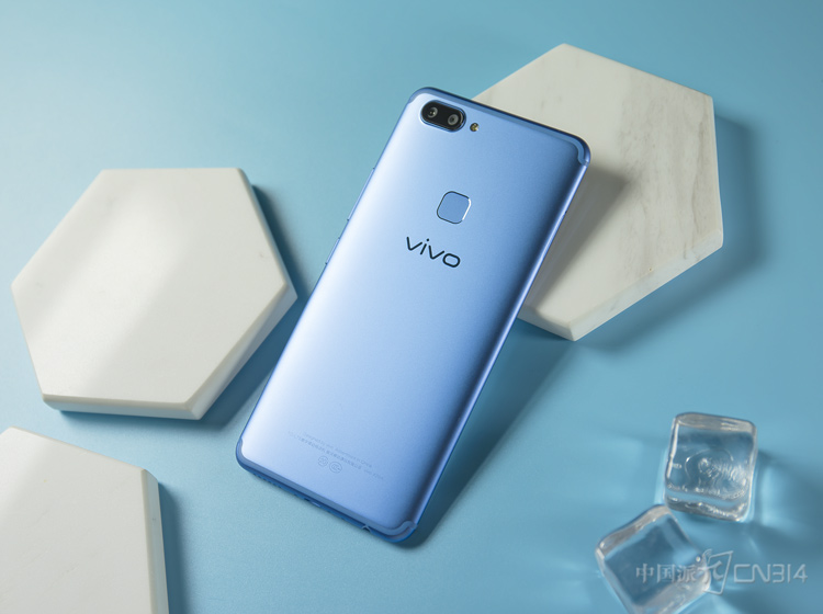 �����X20���ϣ��������������˵����ߴ���ָ��ʶ��ť��װ��Ȧ����Դ��������������ͷ����Ȧ������߹��бߣ�����Ƶ��ǵ�ϸ�ڣ�����������Ƕ���ȫ����ɫ����ס�ˡ�