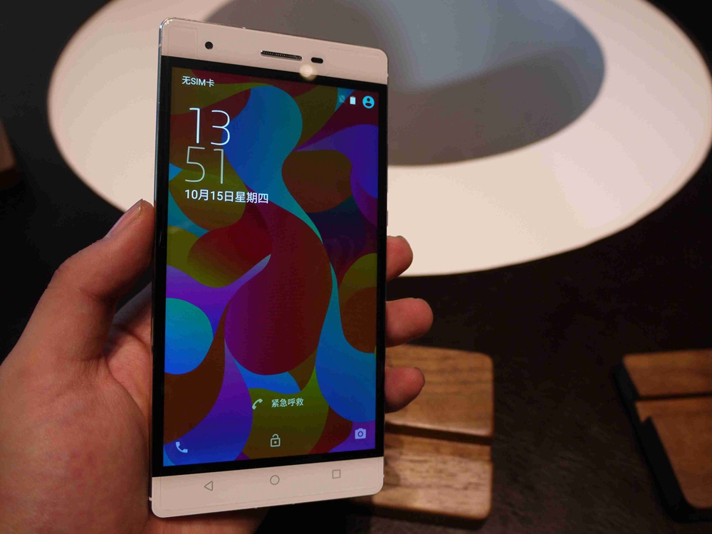 ����P8����ɫ�������Ƿǳ�Ư���ġ�