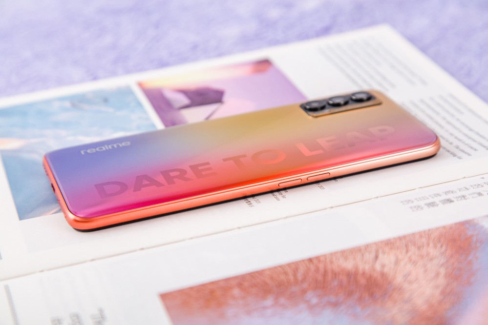 realme真我V15锦鲤色图赏:拥有它得好运 realme,真我V15