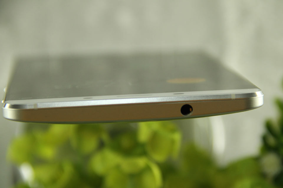 �ֻ�����Ϊ3.5mm�Ķ�����ס�