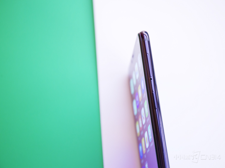 ��������Ƶ�������ϣ������ԵĿƼ��豸������һ���������ص����£��������������ʱ�����������OPPO R15�Ƿ�Ҳ�ᷢ������ǹ��أ�