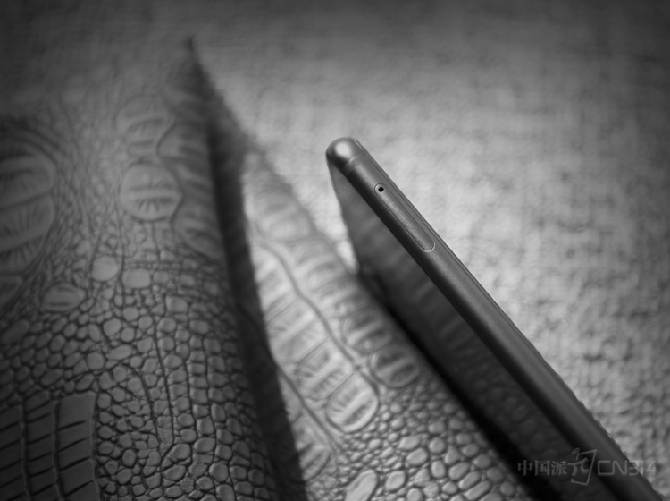 �ڱ��ֱ���������Ƶ�ͬʱ������M7����һ��ʽ��������ܽ�������ɰ���գ�ʹ�ò�������ĥɰ����ճָУ������Ѷȼ��ߡ�