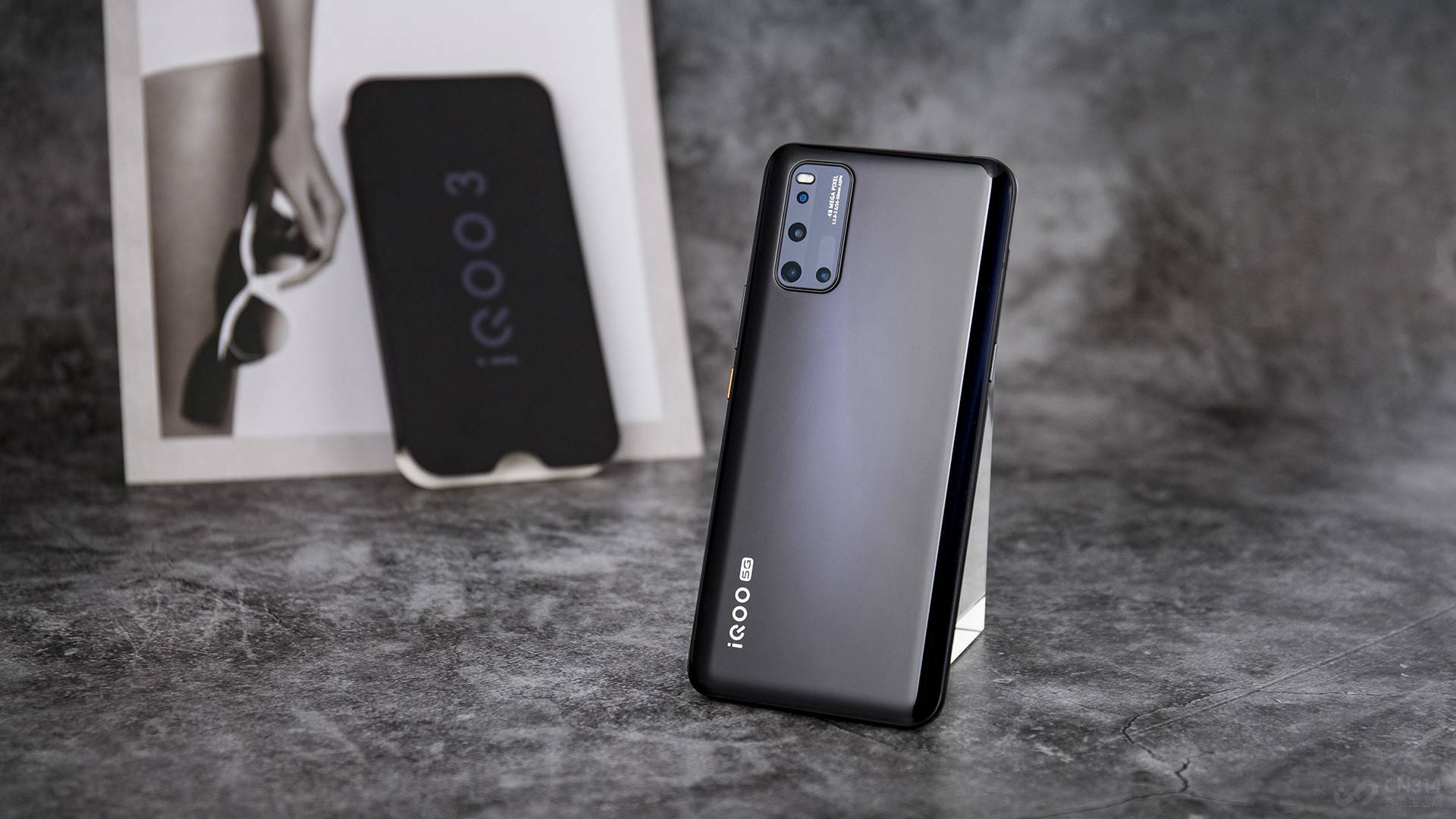 ���������ǲ������ʣ������õ�����ԦӰ����ɫ�����Ӿ��ϼ�����˫�㸴����������ͬ�Ƕȿ��Կ�����õĹ�Ӱ�������µ�������϶��ص���ƹ��շ�����������һ�ֳ��ܵĸо���