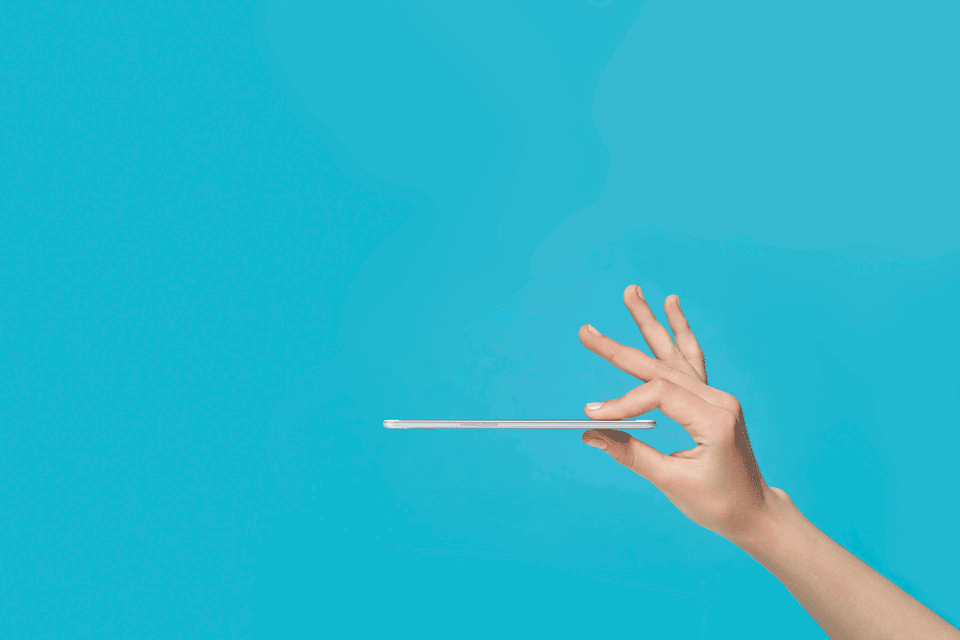 OPPO R7 Plusӵ��4100mAh�Ĵ�������أ����������Ȼ�ǳ��ᱡ����ϸ�Ϊʡ���AMOLED��Ļ�� �����������б�֤