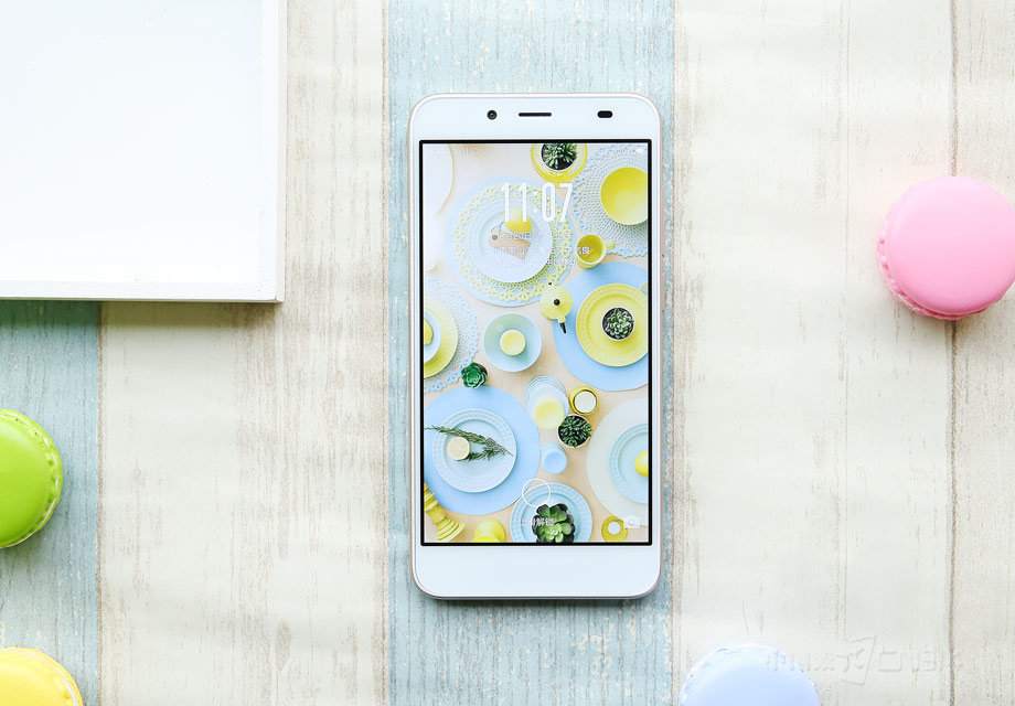 �ֻ�ʹ��200�����ص�ǰ������ͷ����Ͳ�;��봫���������������ҵ���Ƹ������������绰ʱ�����λ�ã�ʹ�ù����л����������