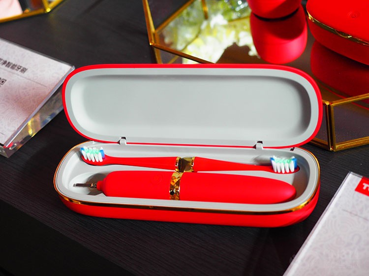 ���綯��ˢ�����ùⲨ�������У�ʵ��99.9%��ˢɱ����45KHz��ˢ������9mm�����࣬�ž�ˢͷ���ơ����ڡ����պͷ�ù�����⣬�Ӷ��������ݵ���ˢ��ȫ����ࡣ