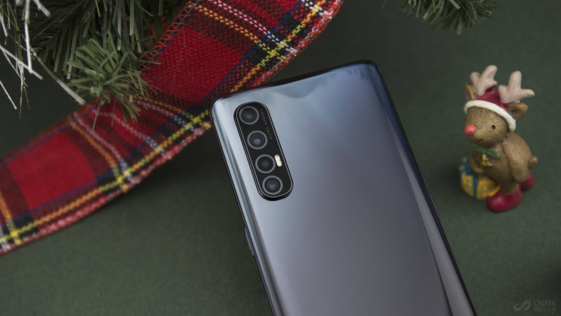 ���һ�������൱�����ĺ�������ģ�顣����4800����������+1300�����س���+800�����ع���Լ�200�����صĺڰ׷������ͷ�����ܺ��淨һ����ȱ��������������˵��û��ʲô�ܱ���������һ�ź���Ƭ�����������ø���Ҫ�ˡ�