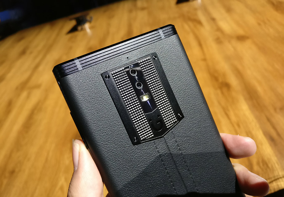 �������ͬ��͹���˸߶����ʣ�˫����ͷ���ǿƼ��б��