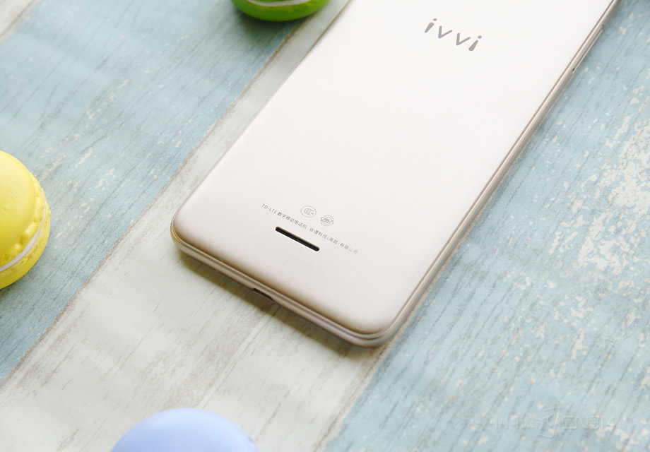 �������ܲ����˱Ƚ�ƽ����Բ�ǹ��ɣ��������бȽ��������ƣ���˳��յ����ʶȱȺܶ���ø߹⵹�ǵĻ���Ҫ�á�