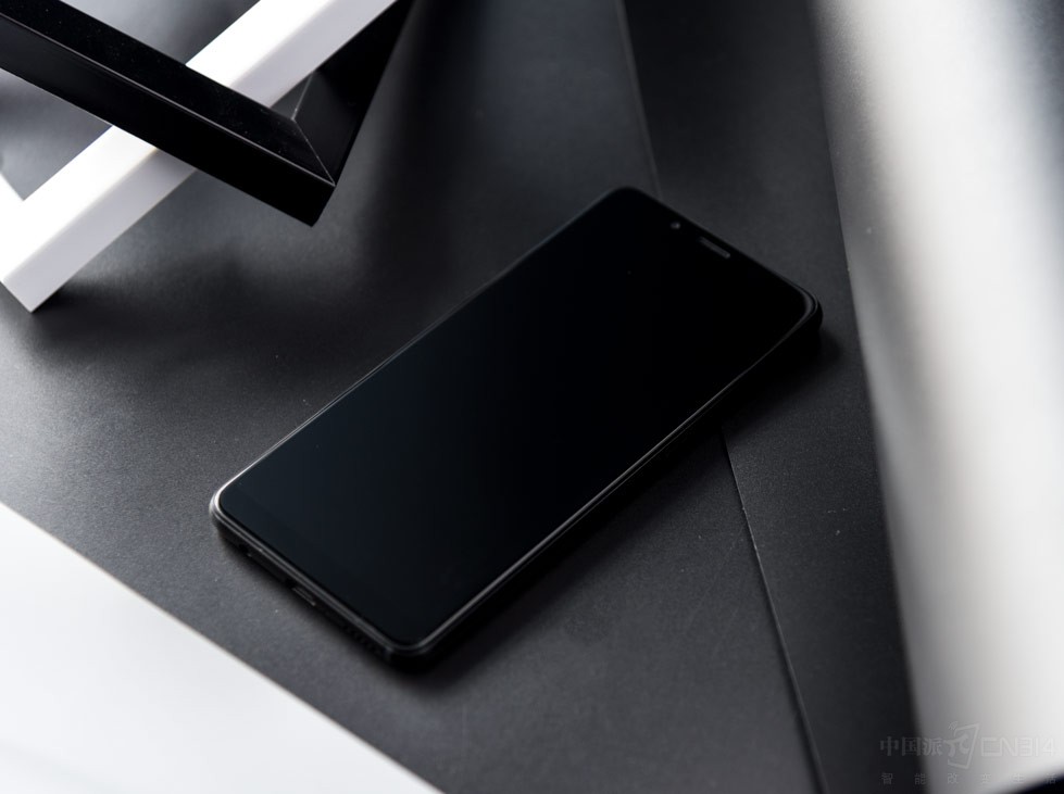 ����Ļ������ʱ�������ֻ��������һ���ˮ���Ƶģ�һ��зǳ�ǿ�ҡ����ҽ����п�Ҳ�����˺ܰ��Ľ����ʸУ����ֽ����벣�����ںϺܵ�λ��