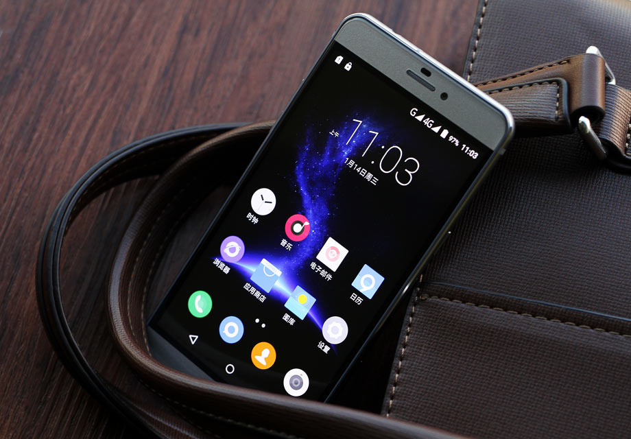 ��Ļ�ı���Ҳ������һ��2.5D���������������ɲ������ڱ�����Ļ�������˵�ͬʱ�������˸û����ָ������С�