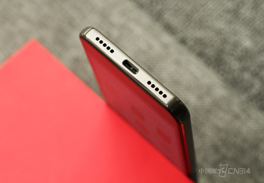 �������ͳ��ӿ�����ڵײ��߿�����ӭ���˹��˵�ʹ��ϰ�ߡ�