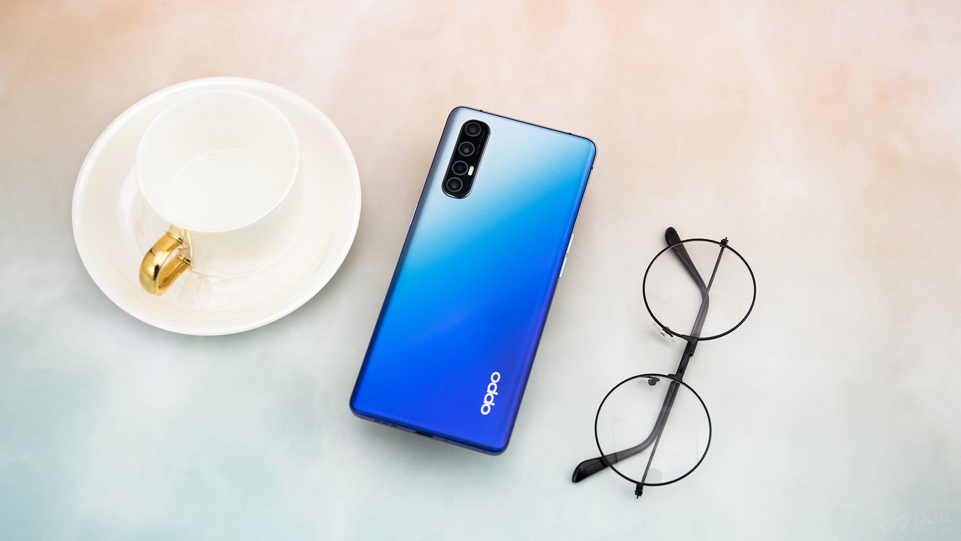 ��ʵ�ϣ�Reno3 Pro����Ƶ������Ҳ��һ��ˮ׼�������Ƿ���Ч�������ֻ���Ʒ�е���ǿ��֮һ����Ƶ��������+��Ƶ��������Pro˫������������Ϊ�ȶ�����Ƶ���㣬�����˶���Ƶ���������Ҳ���Գ�Ϊ��ҫ�۵����ǡ�