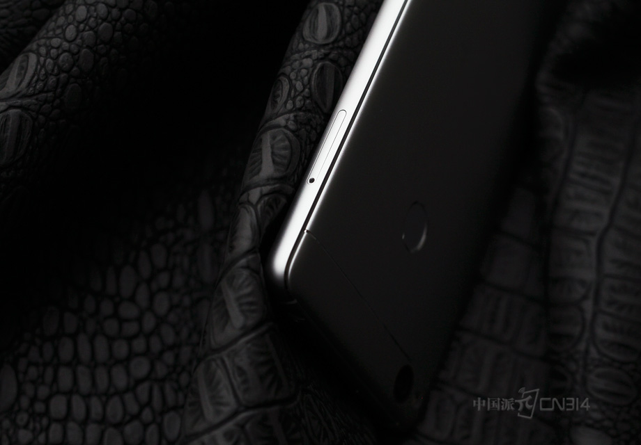 ˫�������������������߿򣬽Ϻõı����˻���һ�廯���С�