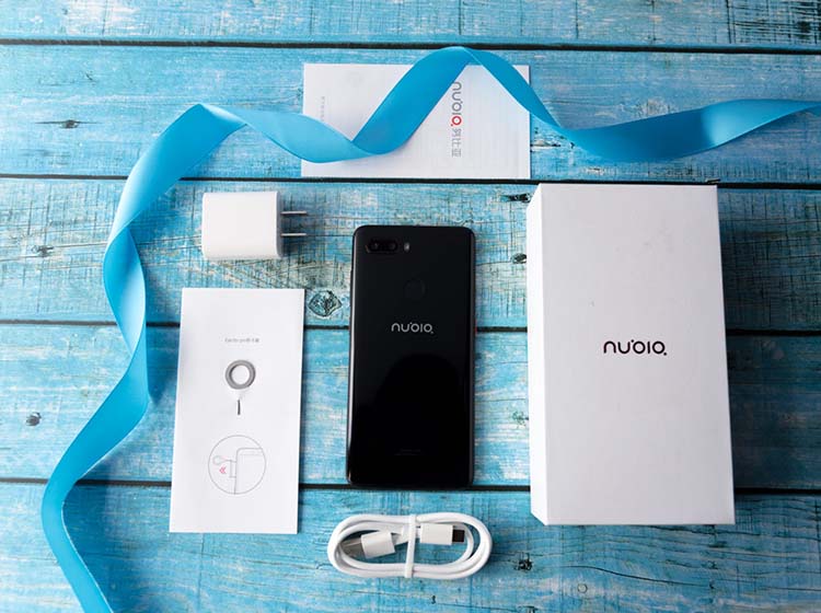 �ھŴ�СţŬ����Z18mini�Է�������ܵ�Ȧ�ڹ㷺��ע����Ӳ�����÷���û�����Զ̰壬�����������Сţϵ����ˬ�ķ�񣬲��ö�ʵ���ɫڹ�͡��ഺ����ʡ����������ϵ���ҫ��ڰ汾�������ֻ�����֮��ġ�ȫ�Ҹ�����