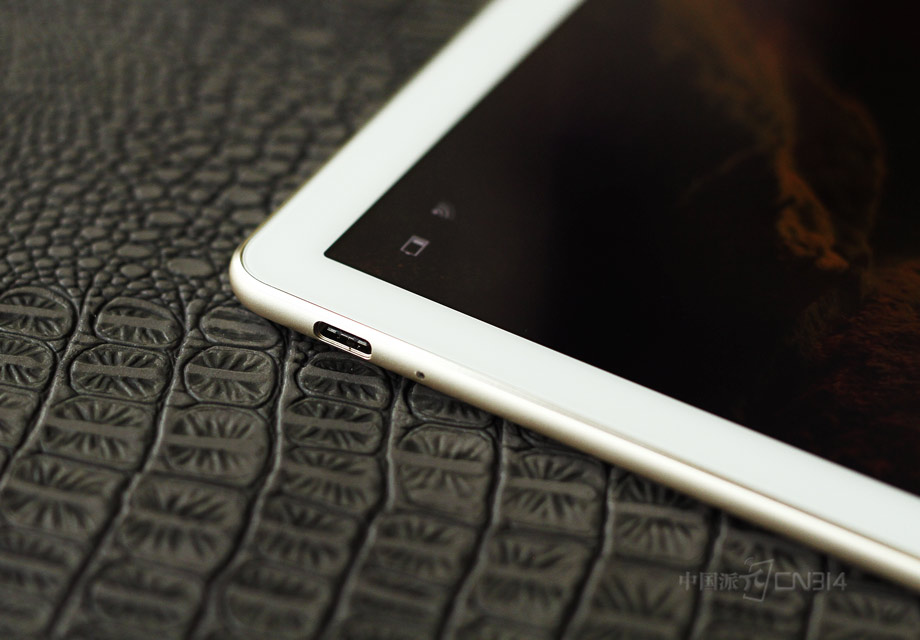 �ҵ׽��Ҳ�߿���USB Type-C���ݽӿڡ�