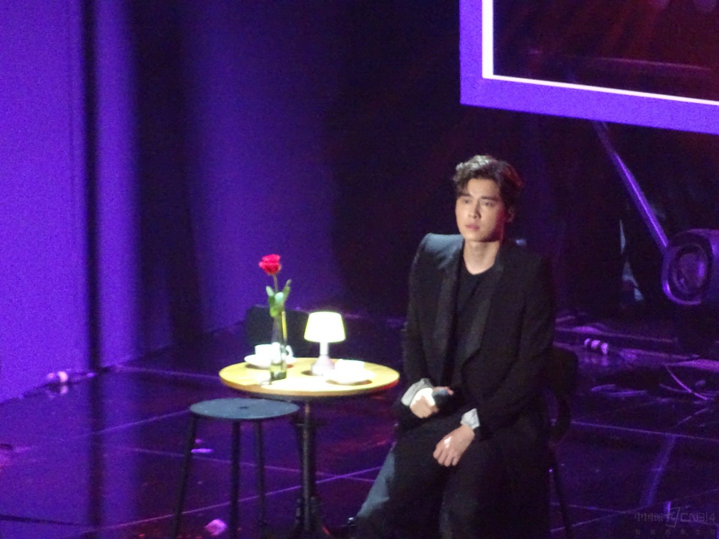 ����Ȼ�����������㽭����OPPO���з���ʢ��֧��OPPO R11�ˣ�һ�׸������ǵ��Ұ��㡷����ȫ���߳��ٴε���