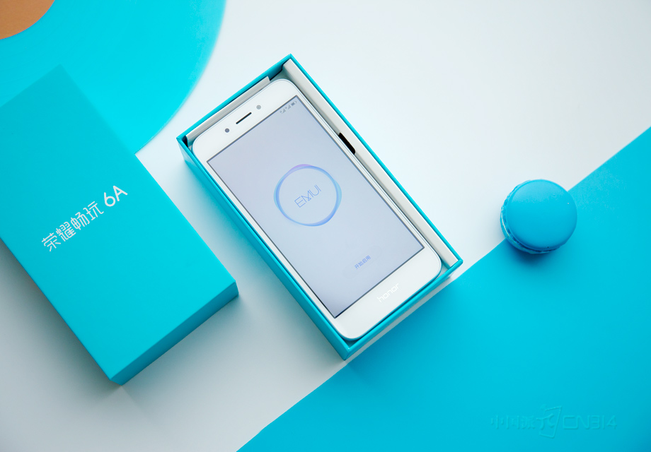 ����ɫ��װ�м��󷽣�һ����ҫ����ϵ�в�Ʒ�е��ഺԪ�ء�