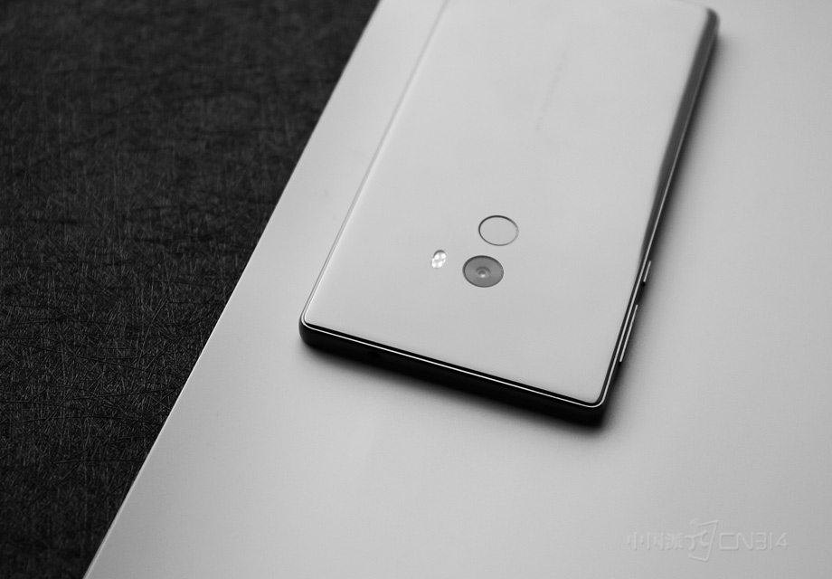 С��MIX�Ķ���������3.5mm�����ӿڣ�������Ϊ����MIC��